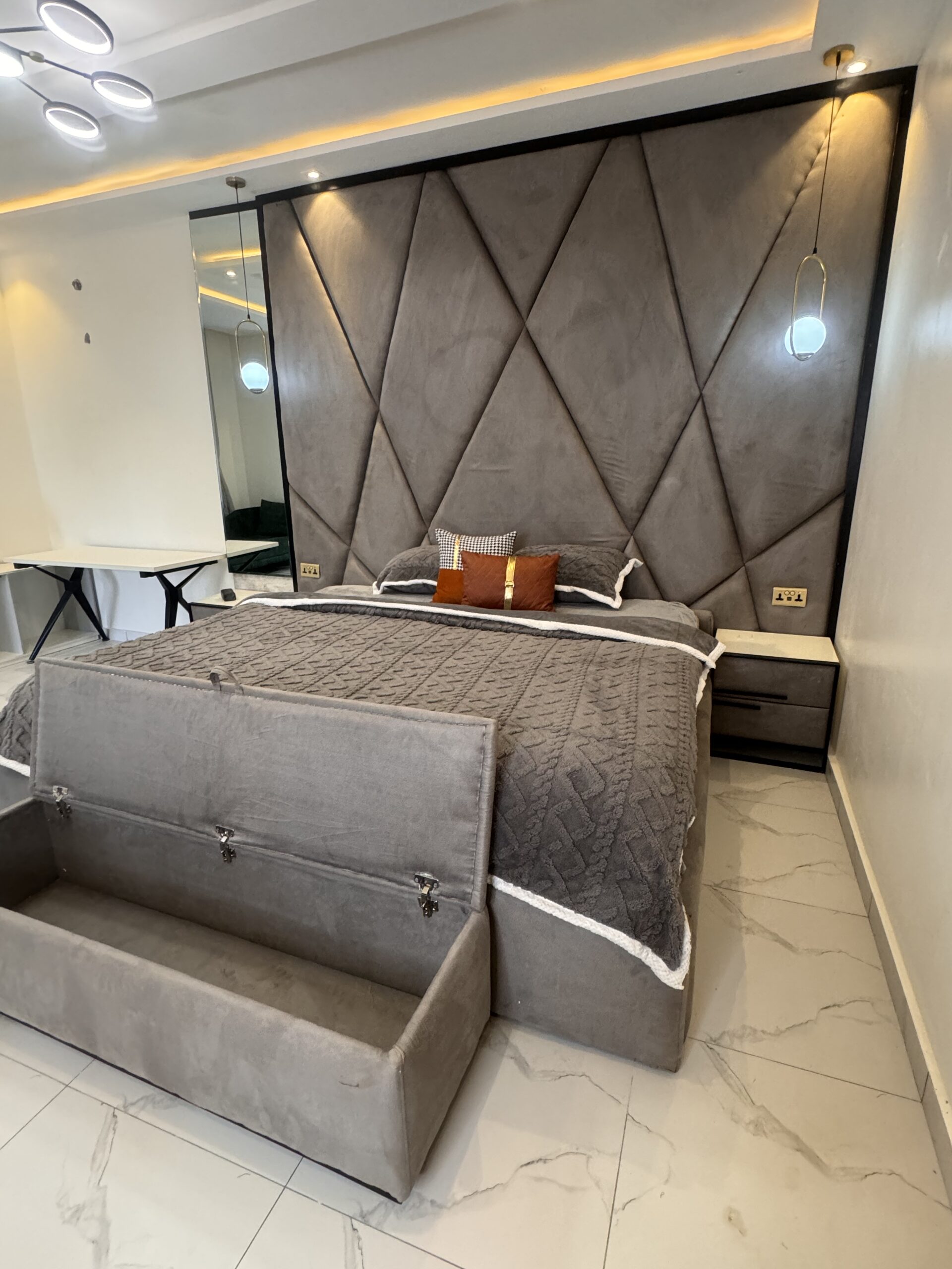 The Empress Bed