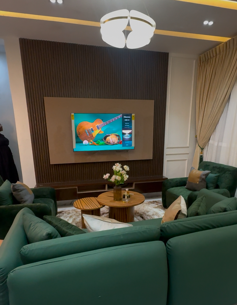 Tv bench