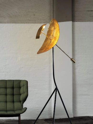 Ribot Floor Lamp  SIZE W  31.5 XH 59 / W 80cm H 150cm   COLOR  Black & Gold